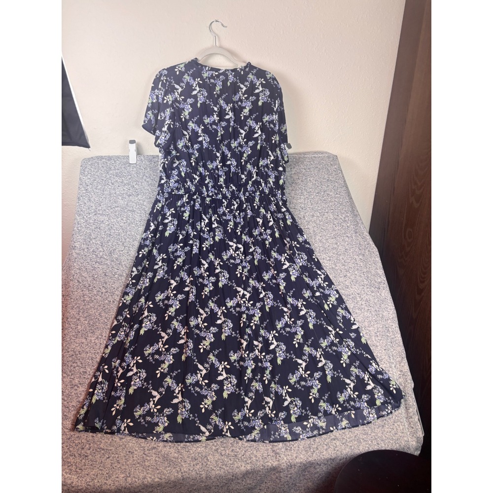 Lane Bryant Floral Midi Dress Womens 16 Navy Blue Short Sleeve Ruffle V-Neck - Picture 4 of 10
